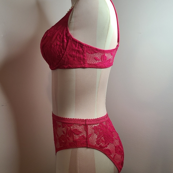 New Vtg Victoria's Secret Signature Lace Bra/ Panty Set 34C/sm - Picture 5 of 11